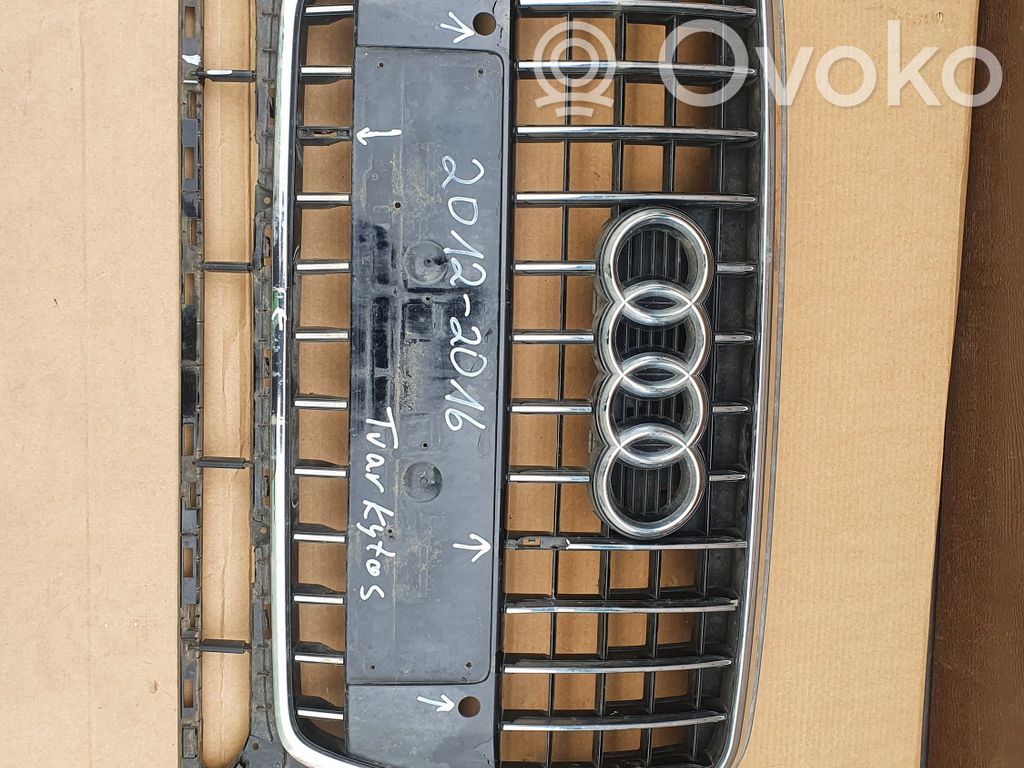 Maskownica / Grill / Atrapa górna chłodnicy   8R853651AB,8R0853651R,8R0853651S