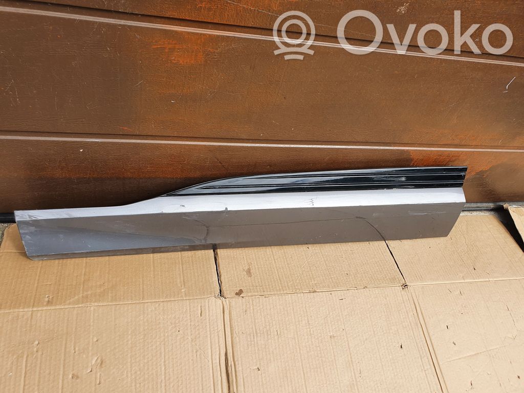 Audi e-tron Front door trim (molding) 