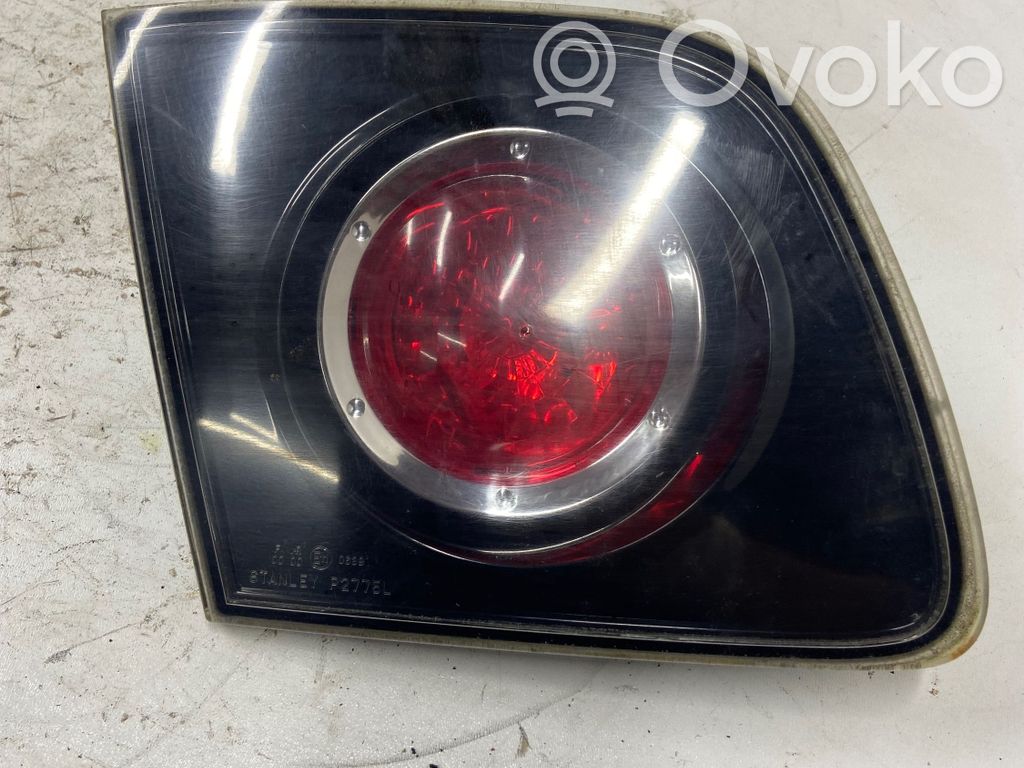 Mazda 3 I Takaluukun takavalot 
