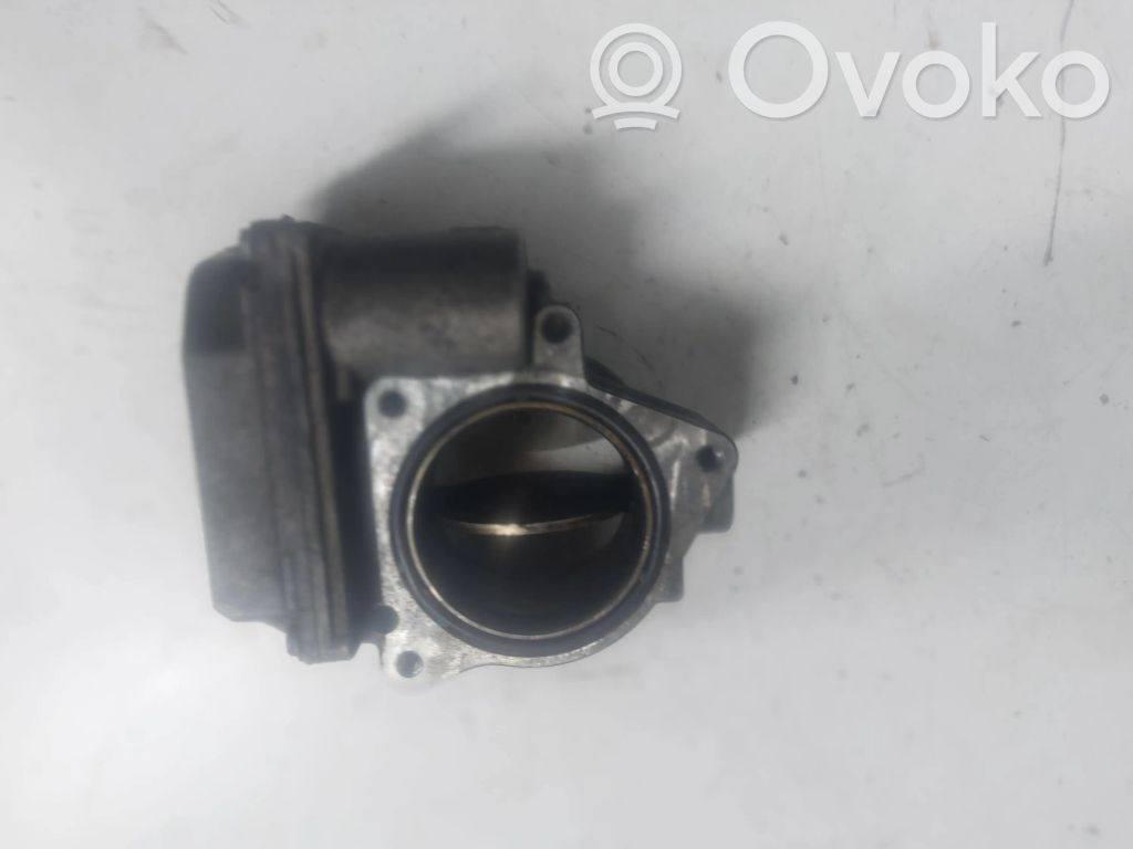 Audi A4 S4 B7 8E 8H Droseļvārsts 