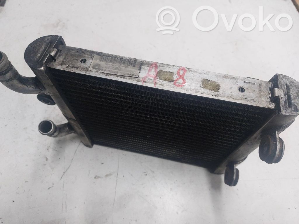 Audi A8 S8 D2 4D Papildomas radiatorius 