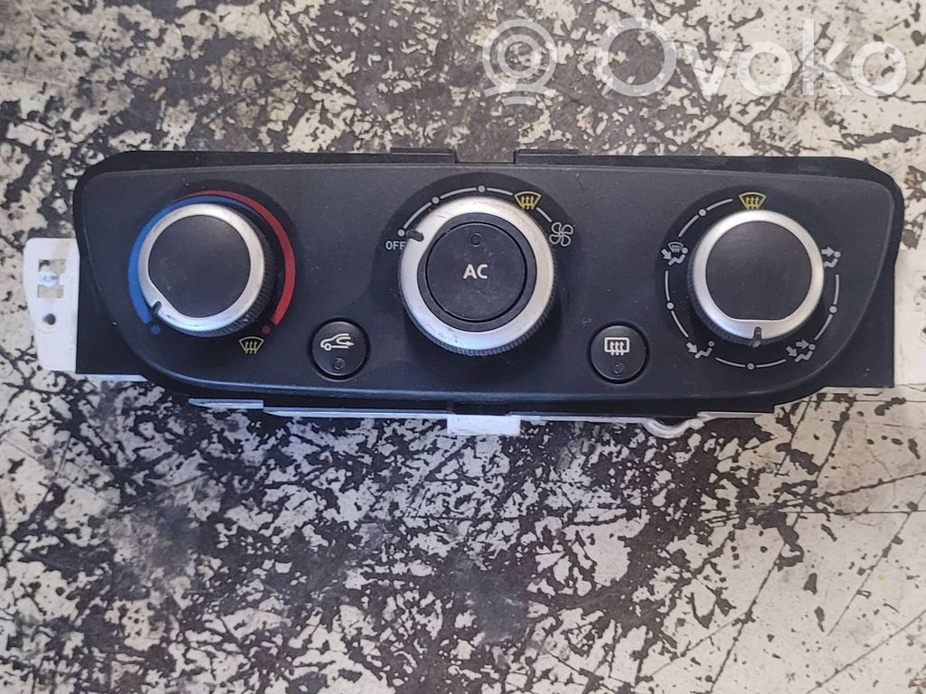 Renault Megane III Climate control unit 