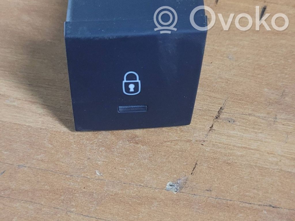 Peugeot 508 RXH Central locking switch button 
