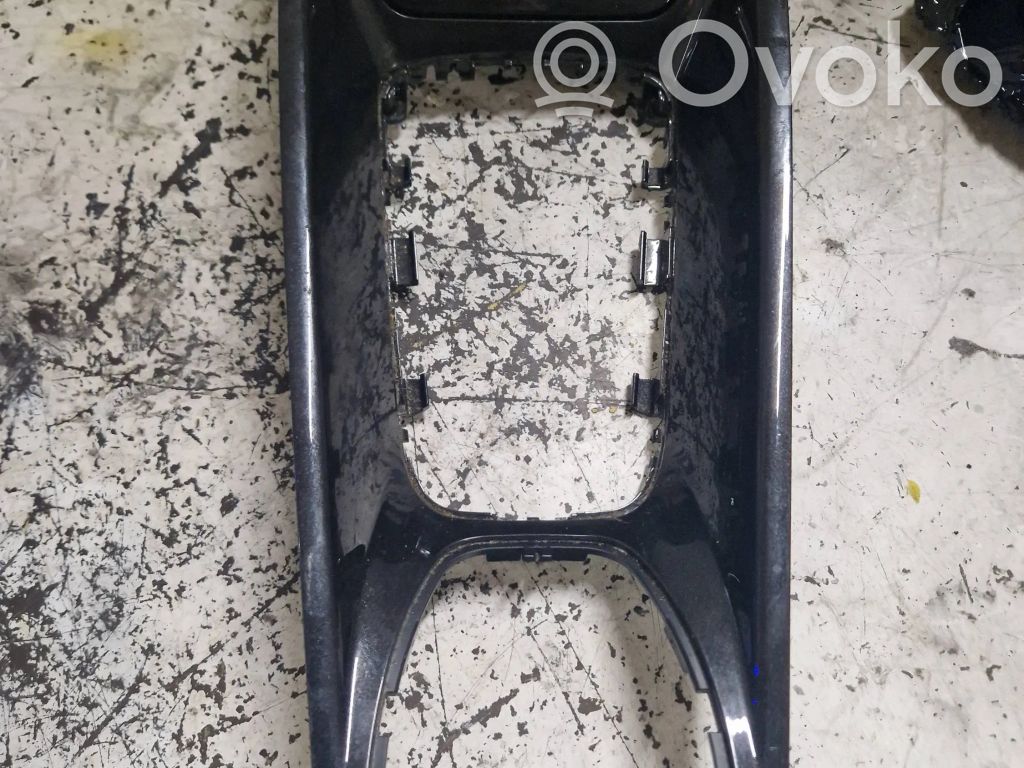 Citroen C5 Pavarų perjungimo svirties apdaila (plastikinė) 