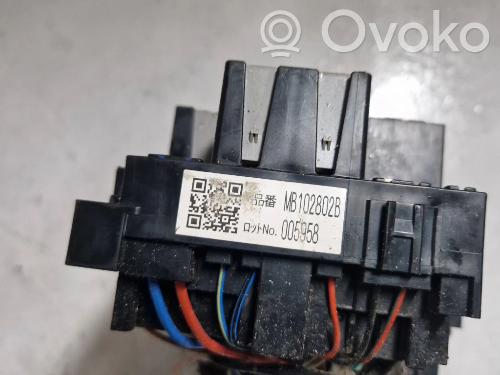 Módulo de fusible   MB102802B