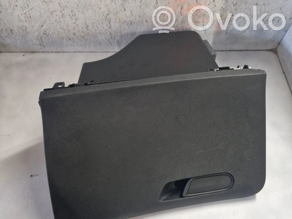 Citroen C4 II Daiktadėžės (bordačioko) komplektas 