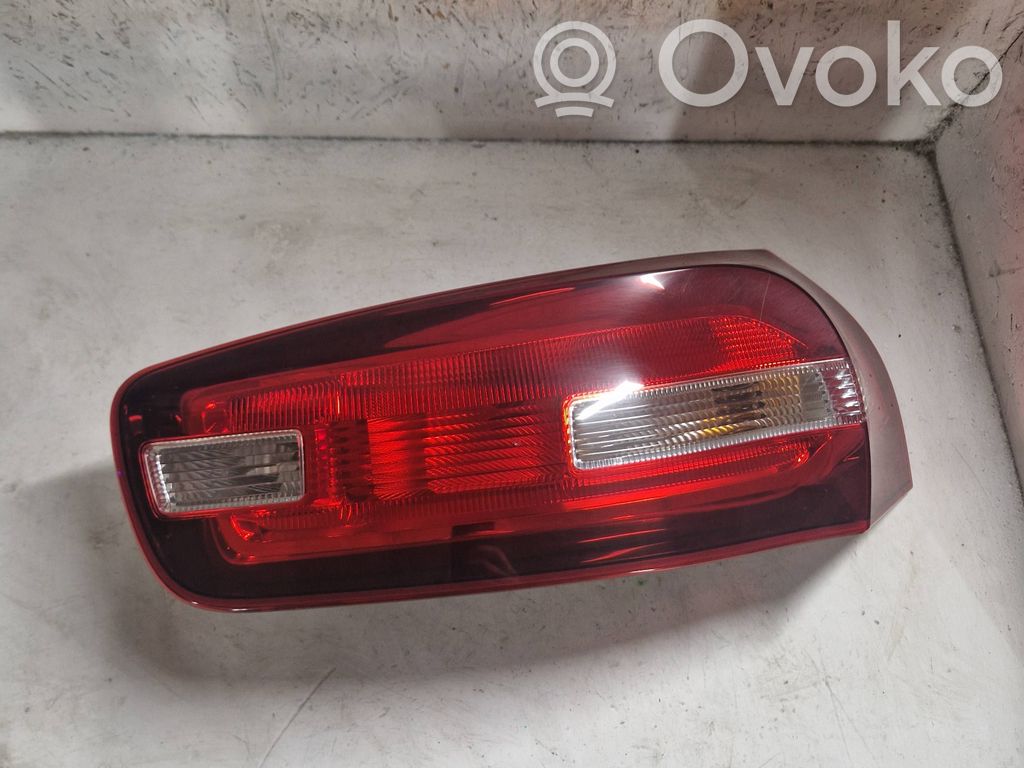 Citroen C4 II Picasso Takaluukun takavalot 