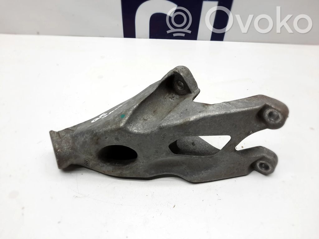 Audi Q5 SQ5 8R Engine mounting bracket 