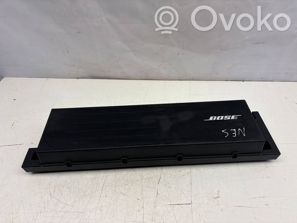Nissan Leaf I (ZE0) Altavoz subwoofer 