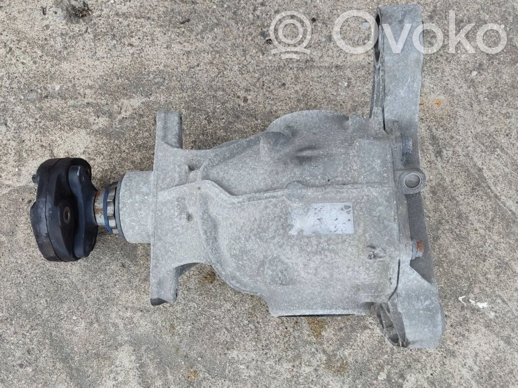 BMW 5 G30 G31 G38 Galinis reduktorius 