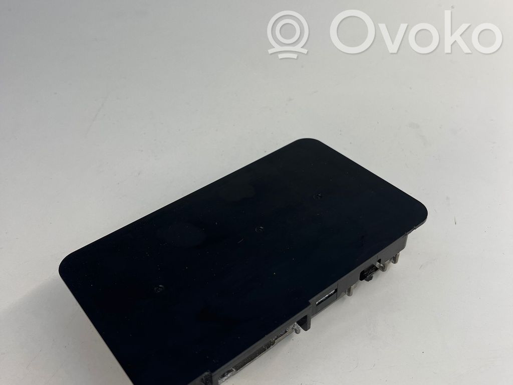 KIA Stinger Wireless charging module 