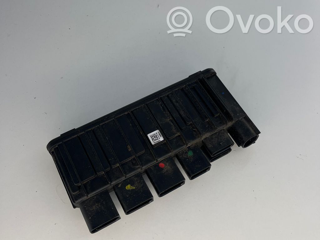 BMW M5 F90 Power management control unit 