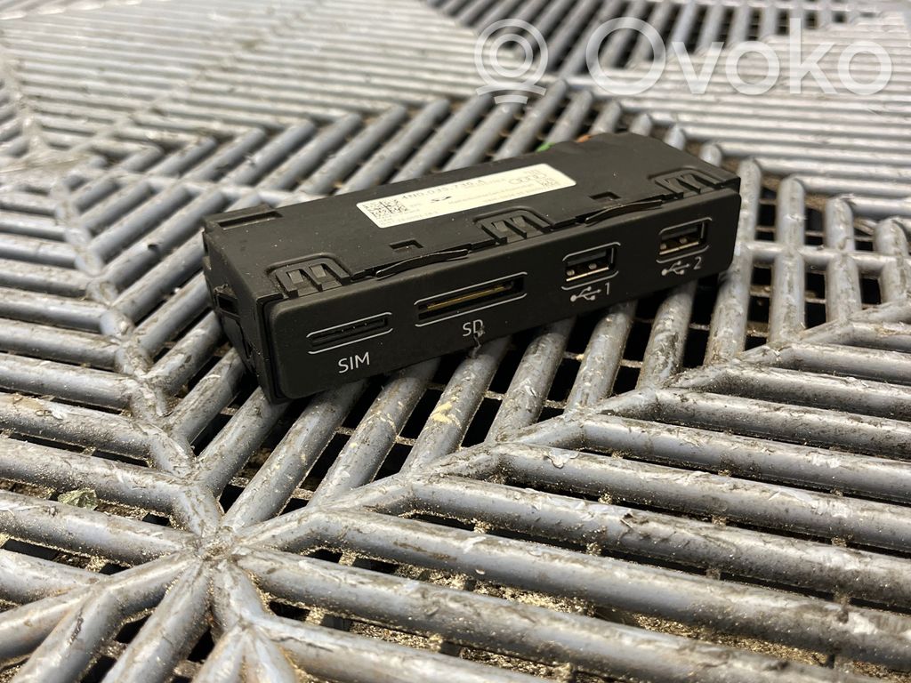 Audi RS6 C8 USB socket connector 