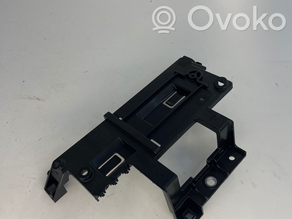 BMW 5 G60 G61 Otros repuestos del interior 