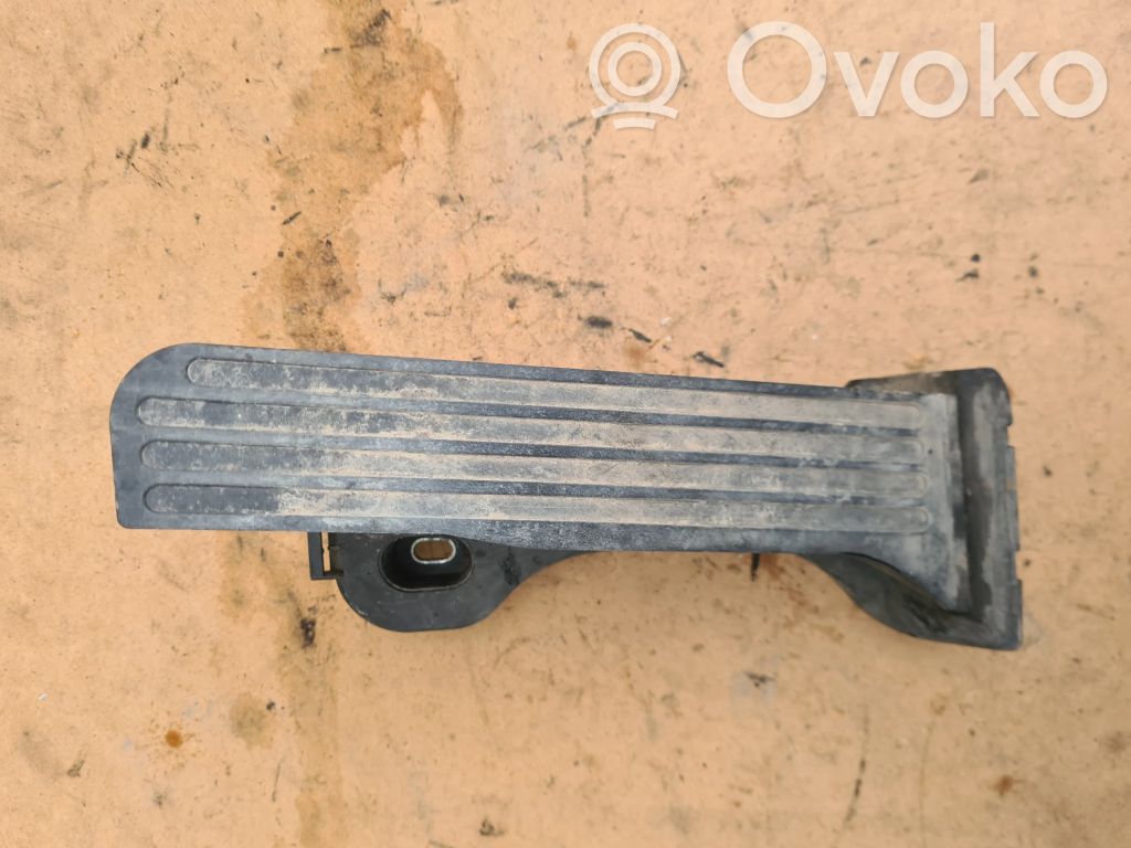 Volkswagen PASSAT B6 Pedal del acelerador 