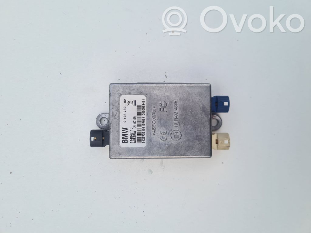 BMW 7 F01 F02 F03 F04 Aerial antenna amplifier 