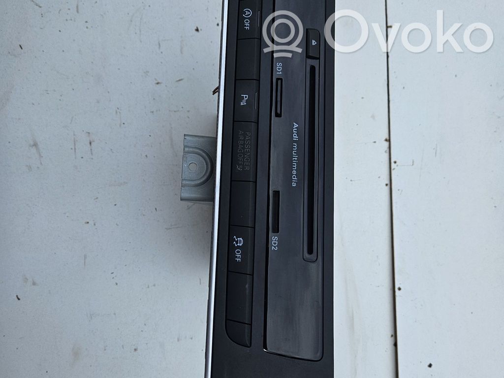 Panel / Radioodtwarzacz CD/DVD/GPS   4G0035192,4G0035192H,4G0035192F