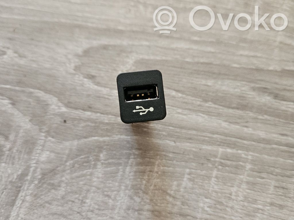 BMW X5 E70 Разъем USB 