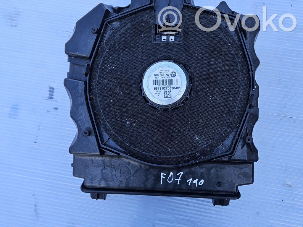 BMW 5 GT F07 Altavoz subwoofer 