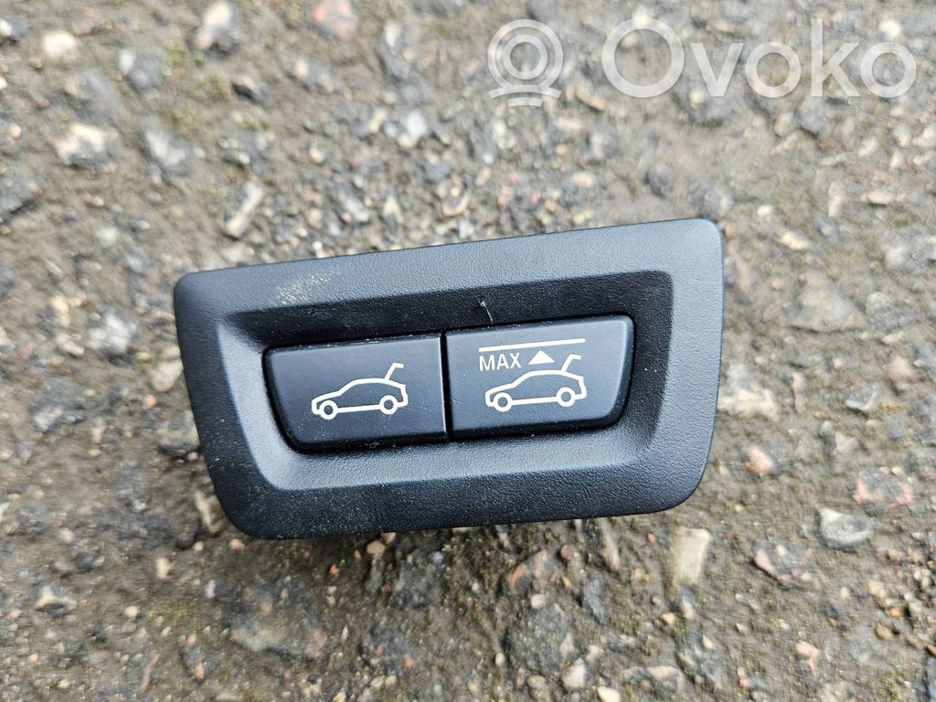 BMW 5 GT F07 Przełącznik / Przycisk otwierania klapy bagażnika 