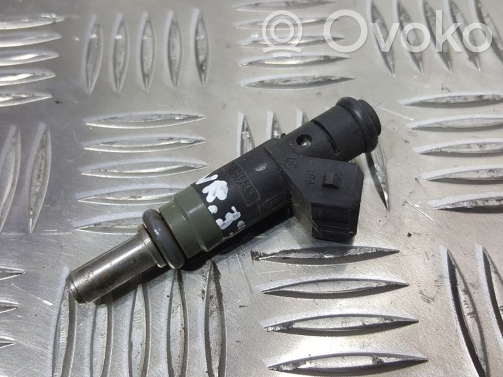 BMW 3 E46 Fuel injector 