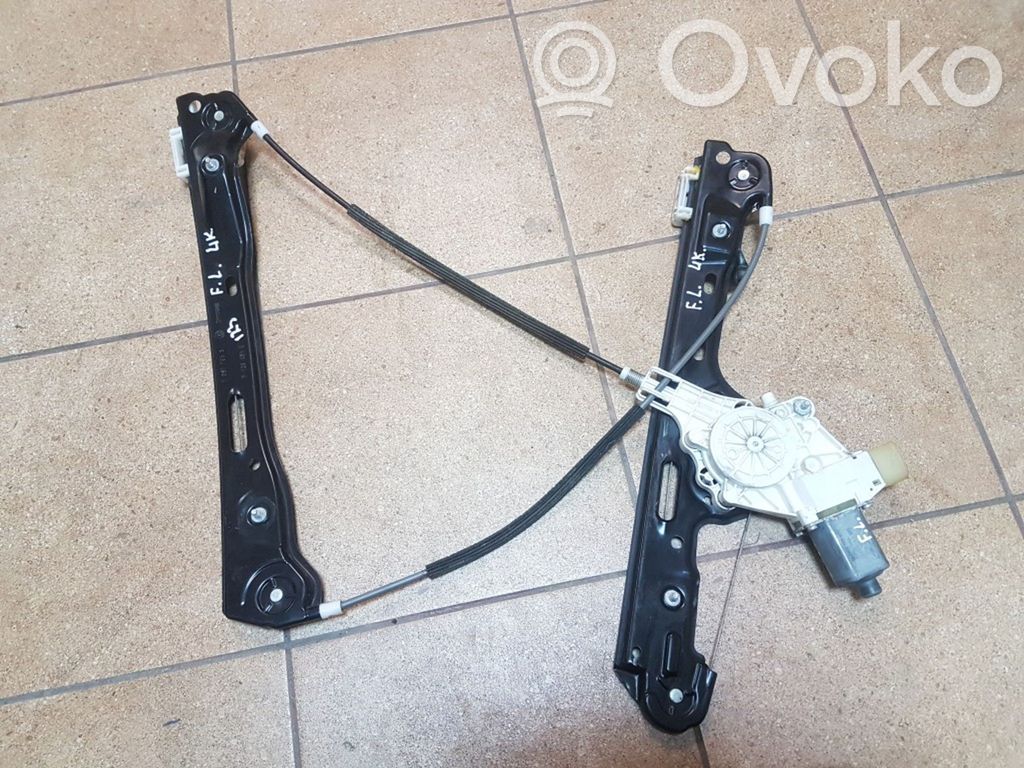 BMW 1 E81 E87 Front door window regulator with motor 