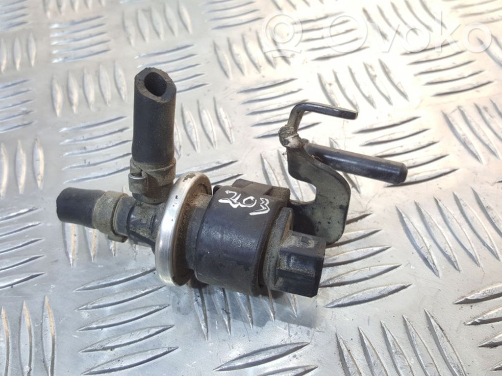 Audi 80 90 S2 B4 Válvula de vacío 