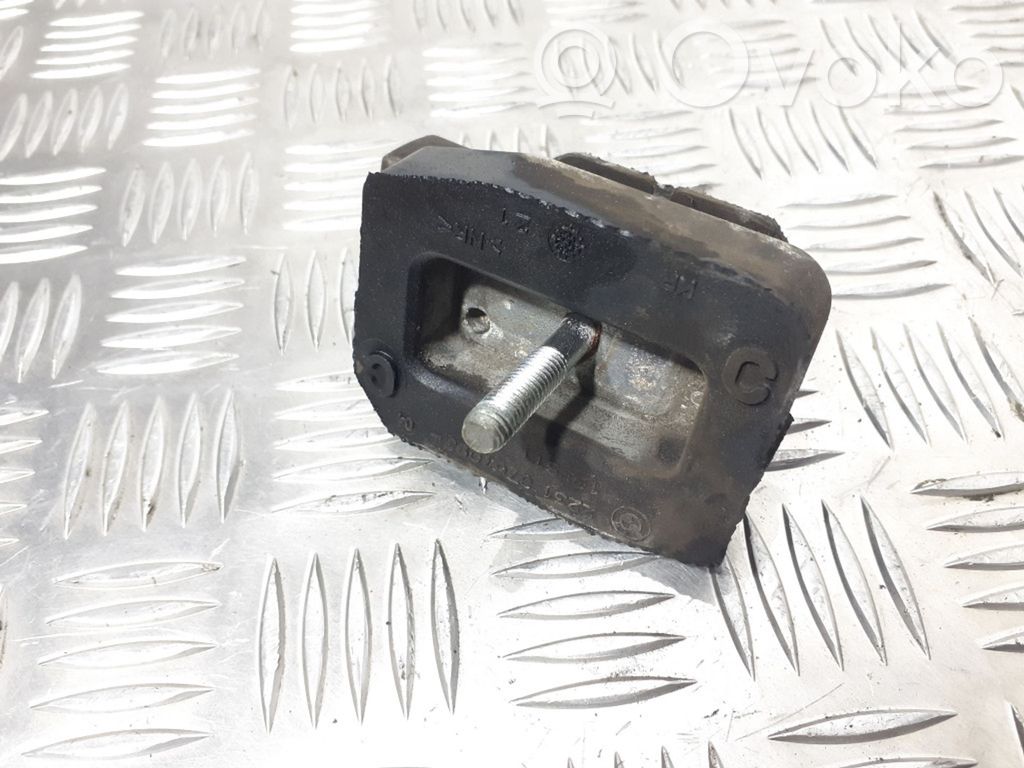 BMW 5 E60 E61 Gearbox mounting bracket 