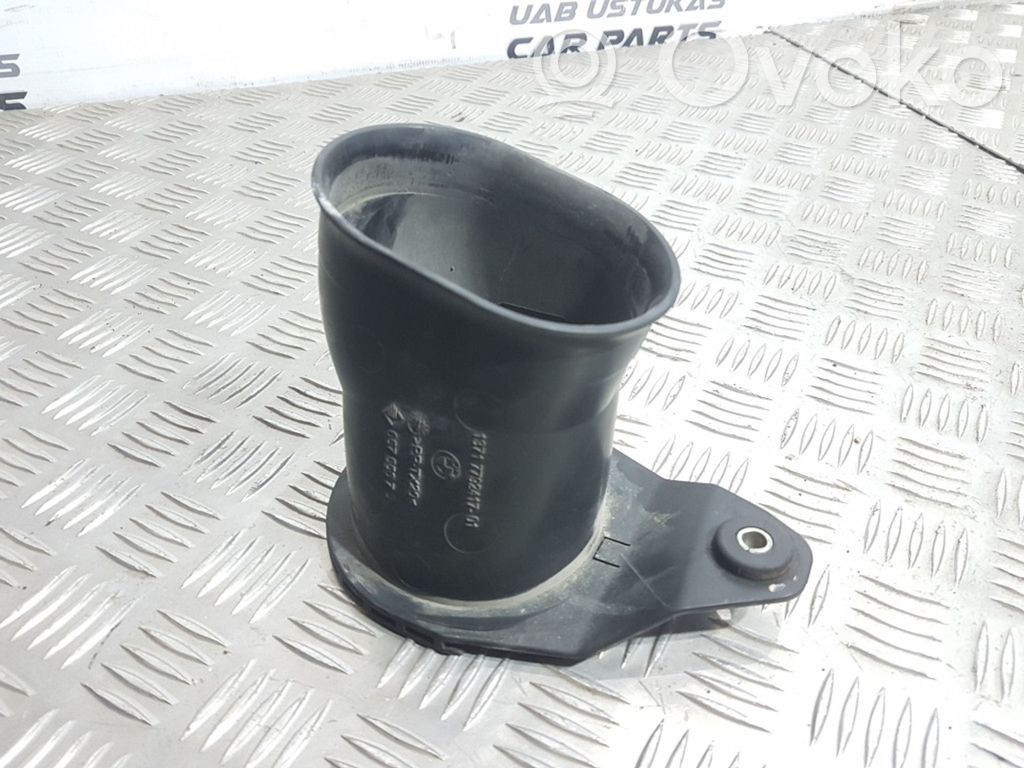 BMW 5 E60 E61 Gaisa ieplūdes kanāla detaļas 