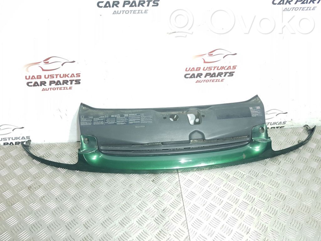 Renault Clio II Front bumper upper radiator grill 
