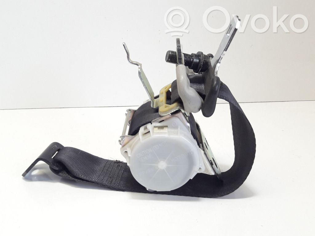 Suzuki SX4 Rear seatbelt 