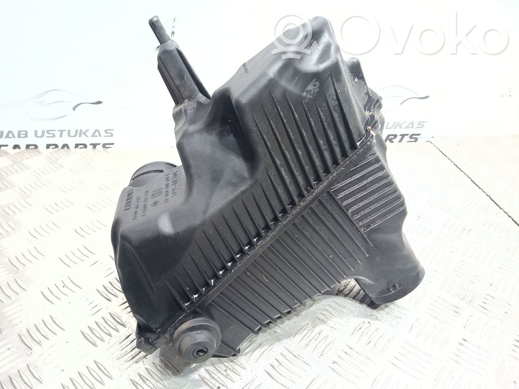 Renault Megane II Air filter box 