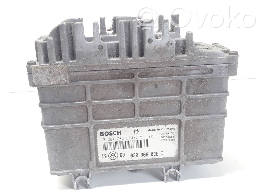 Volkswagen Golf III Engine control unit/module 