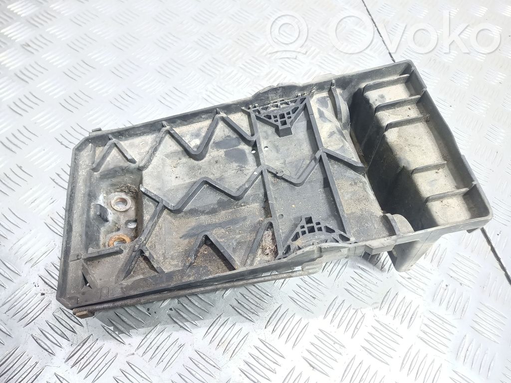 Peugeot 806 Akumuliatoriaus tvirtinimo padas 