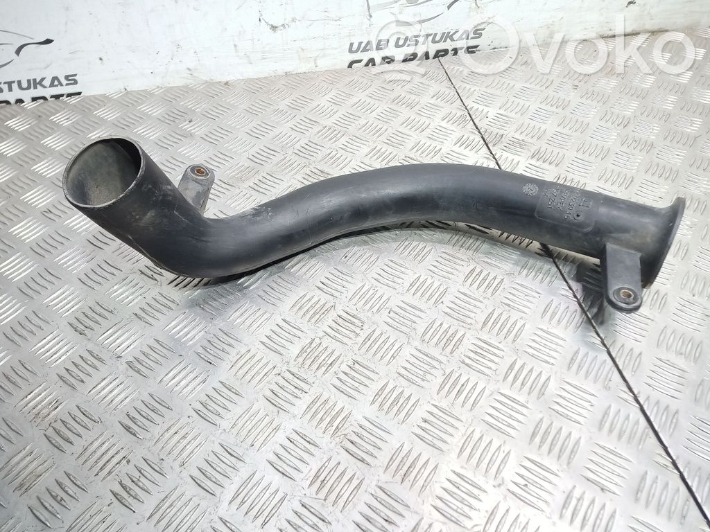 Opel Omega B2 Oro paėmimo kanalo detalė (-ės) 