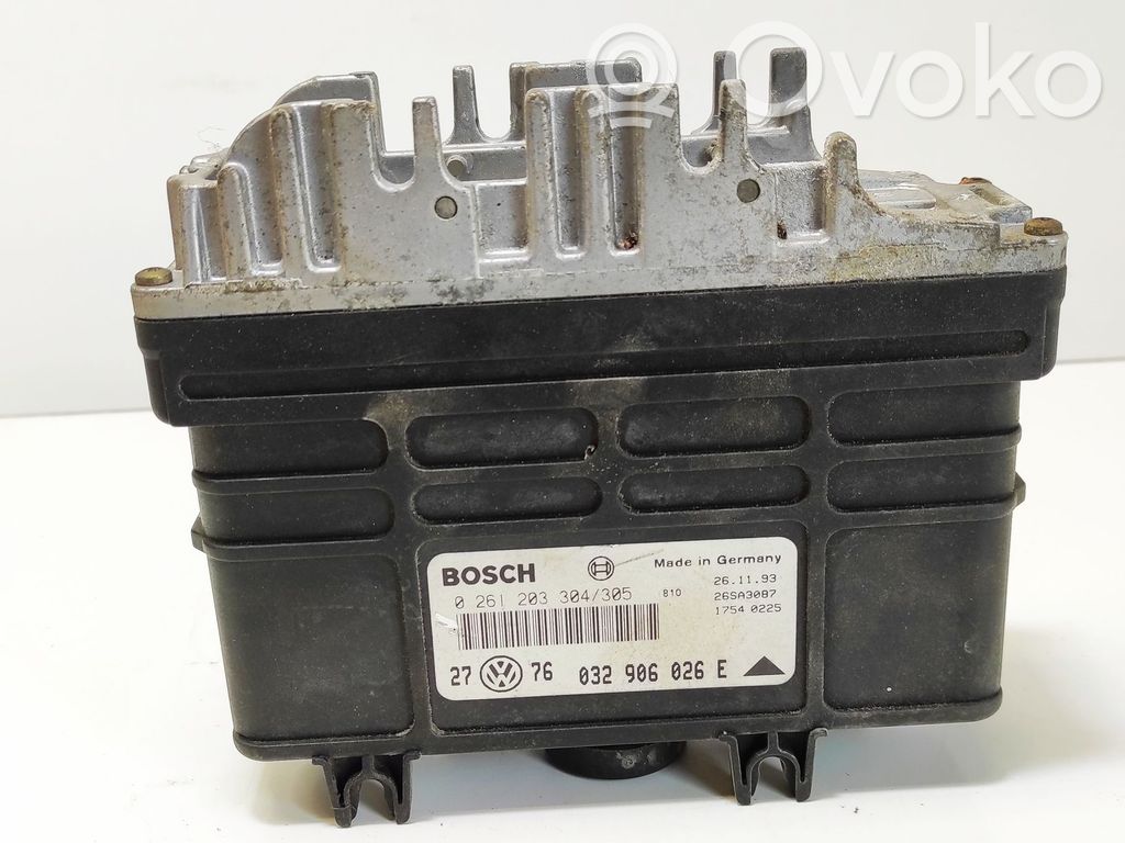 Volkswagen Golf III Engine control unit/module 