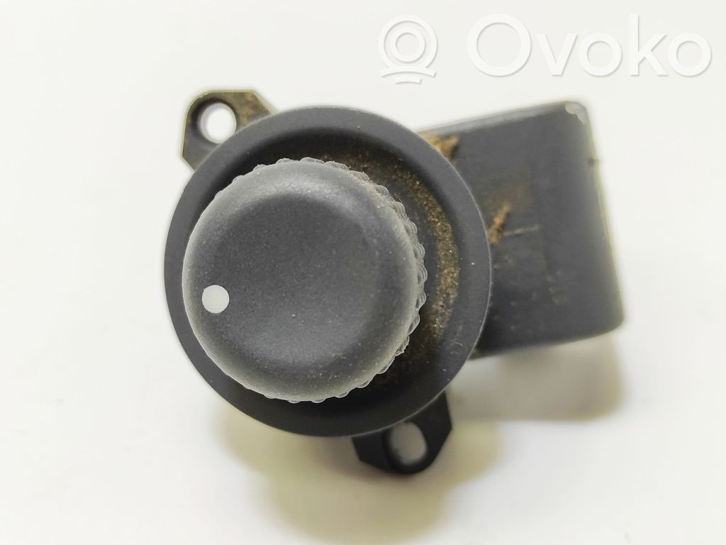 Renault Laguna I Wing mirror switch 