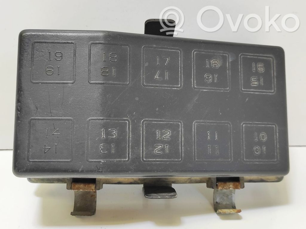 Opel Vectra B Fuse box cover 
