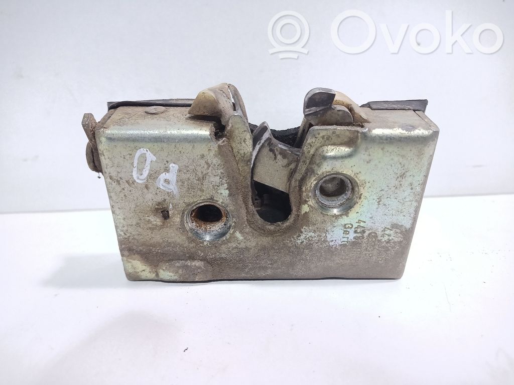 Audi 100 200 5000 C3 Serratura portiera anteriore 
