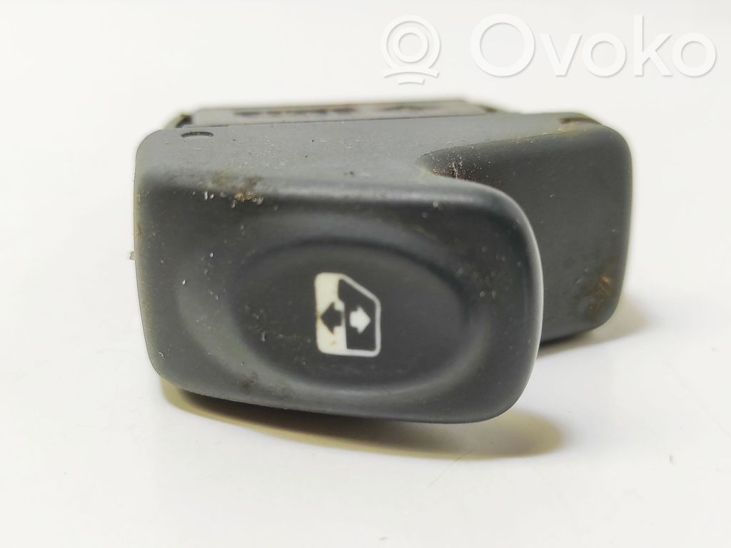 Renault Megane I Electric window control switch 