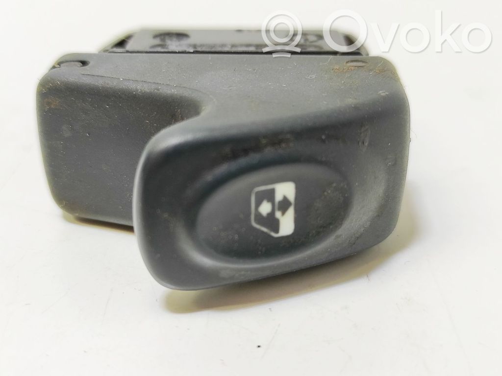 Renault Megane I Electric window control switch 