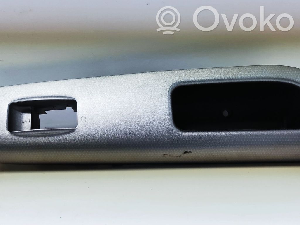 Toyota Corolla E120 E130 Other front door trim element 