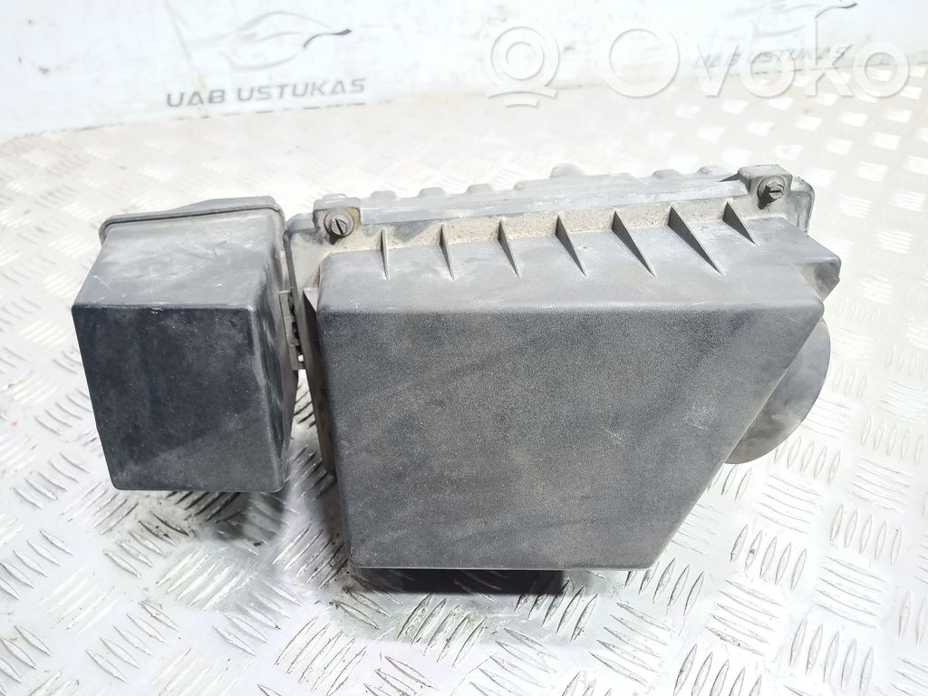 Ford Focus Air filter box 