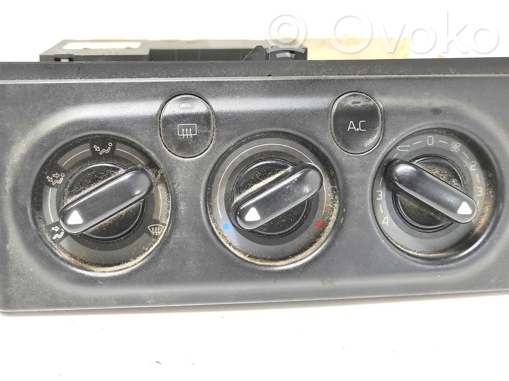 Renault Laguna I Climate control unit 