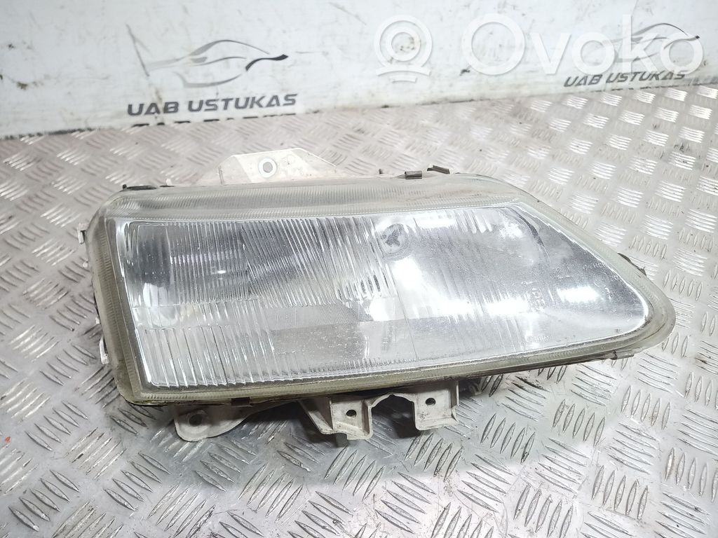 Renault Laguna I Headlight/headlamp 