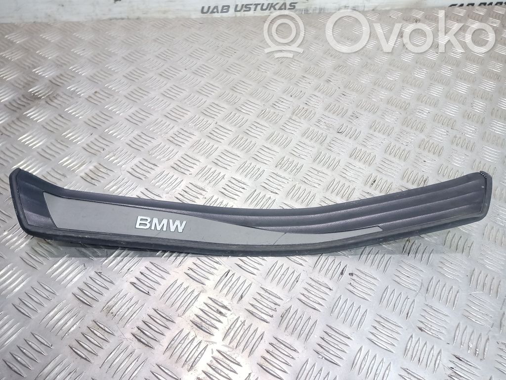 BMW 5 E60 E61 Listwa progowa tylna 