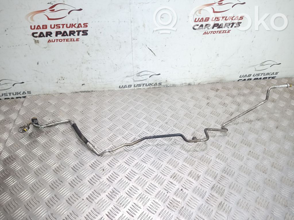 BMW 5 E60 E61 Ilmastointilaitteen putki (A/C) 