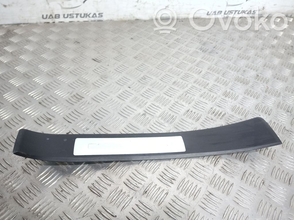 Audi A4 S4 B7 8E 8H Listwa progowa tylna 