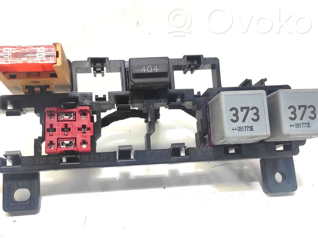 Audi A4 S4 B7 8E 8H Fuse module 