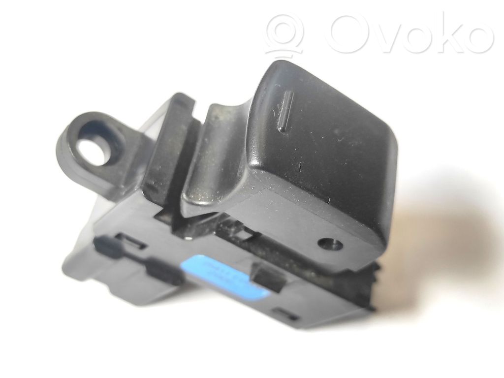 Nissan Note (E11) Electric window control switch 